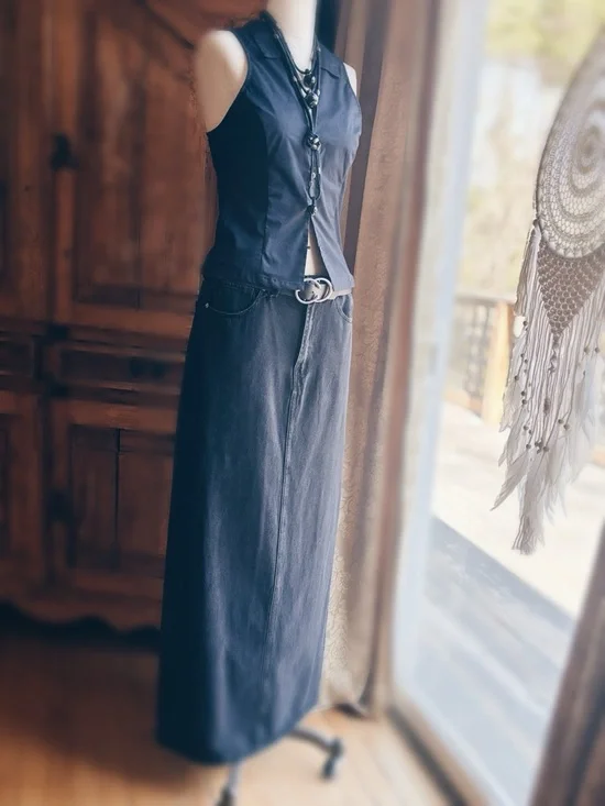 Urban Outfitters Black Sleeveless Button-Down Top - Picture 6 of 7